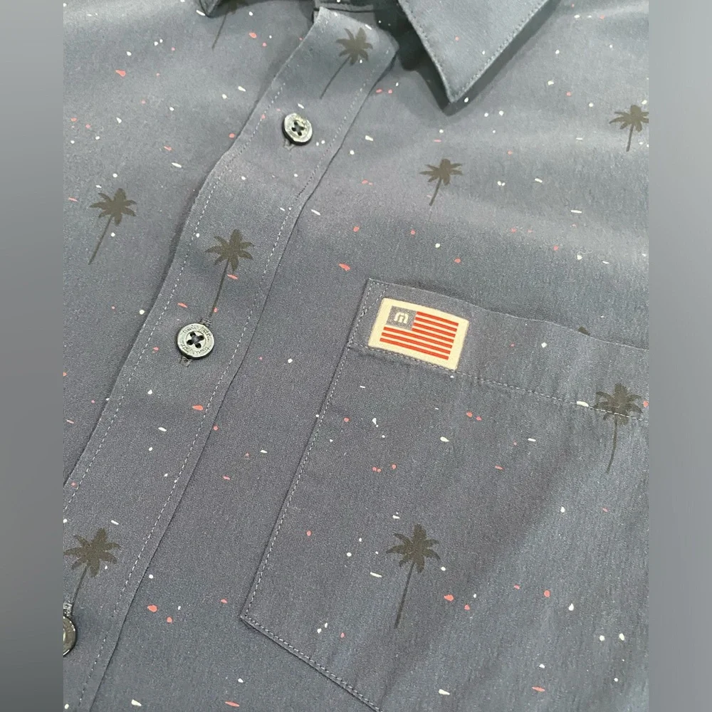 Travis Mathew Valley Forge button-up shirt patriotic splatter print - Picture 4 of 6